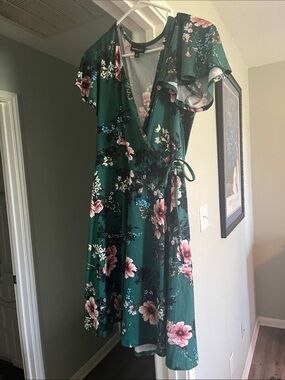 Emerald Floral Wrap Midi Dress with Tie Waist